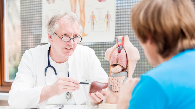 Picture of a doctor explaining liver cancer to a patient