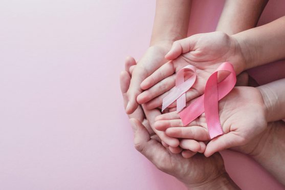 स्तन कैंसर में जागरूकता और शुरुआती जांच के लिए स्क्रीनिंग भी उतनी ही महत्वपूर्ण है