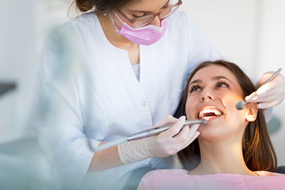 dentist can spot oral cancer